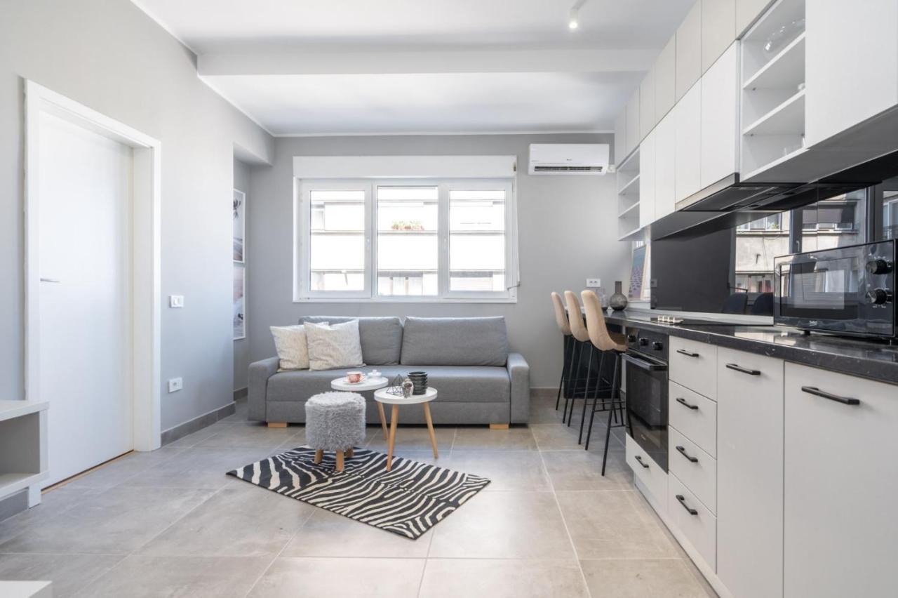 Minimalist Design Apartament In Magheru Bucarest Exterior foto